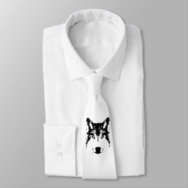 Wolf head neck tie (Tied)