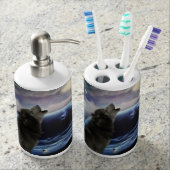 Wolf howling at the moon bathroom set (Front)