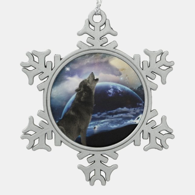 Wolf howling at the moon snowflake pewter christmas ornament (Front)