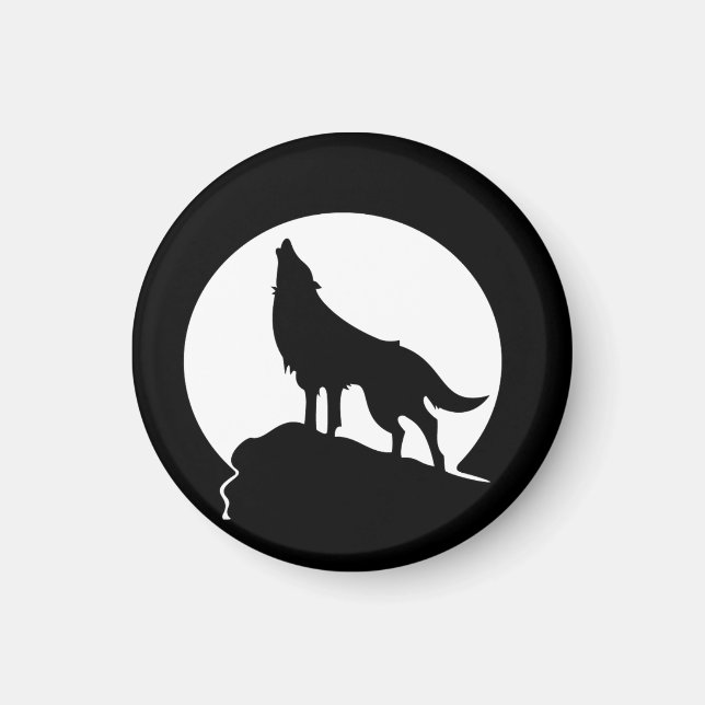 Wolf howling with a full moon round magnet (Front)