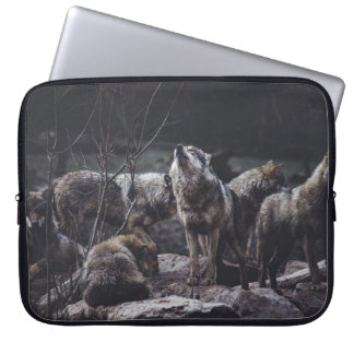 WOLF PACK ON ROCK FORMATION LAPTOP SLEEVE