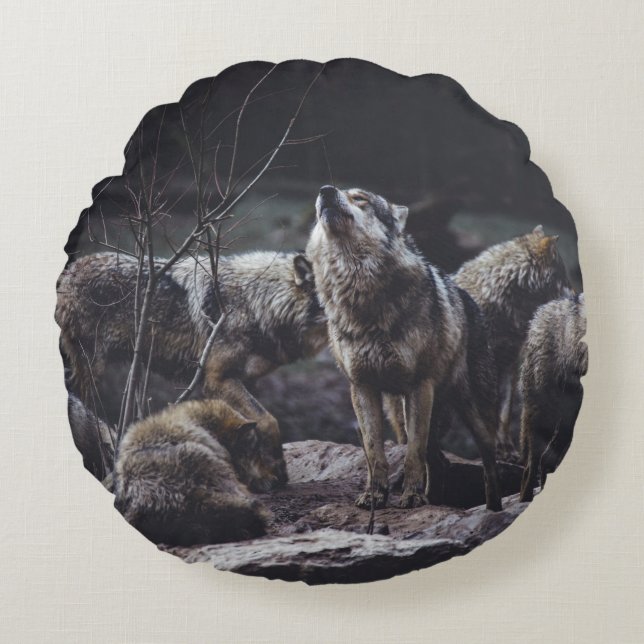 WOLF PACK ON ROCK FORMATION ROUND PILLOW (Front)