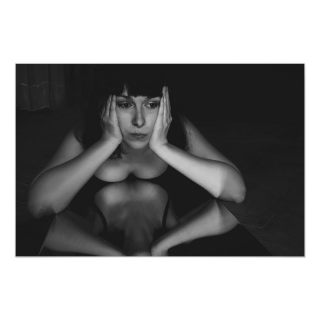 Woman and mirror photo print (Front)