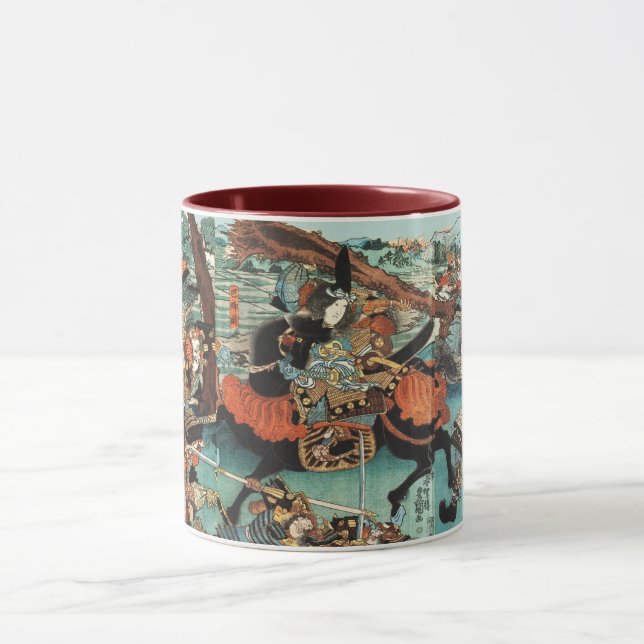WOMAN SAMURAI TOMOE GOZEN HORSEBACK IN THE BATTLE MUG (Center)