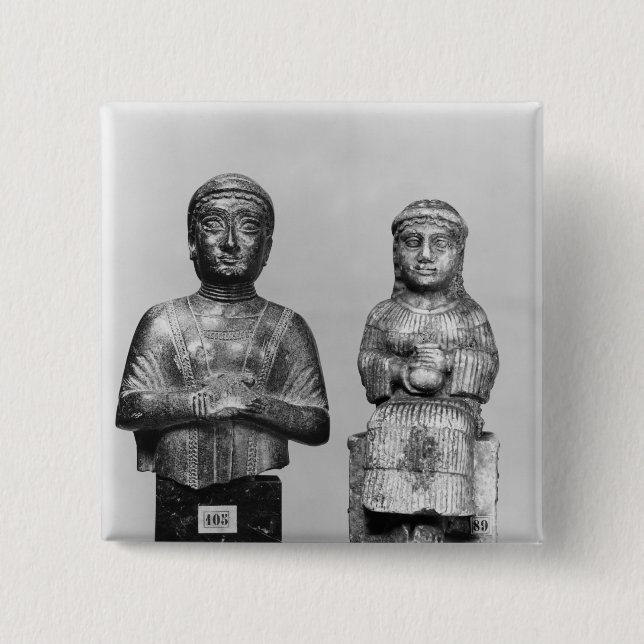 Woman with the shawl button (Front)