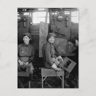 Women electric welders at Hog_War image Postcard