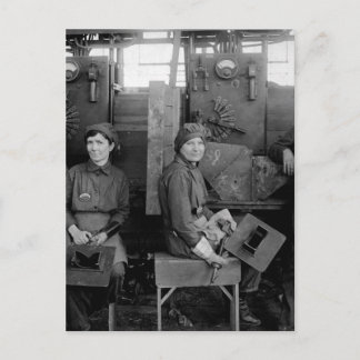 Women electric welders at Hog_War image Postcard