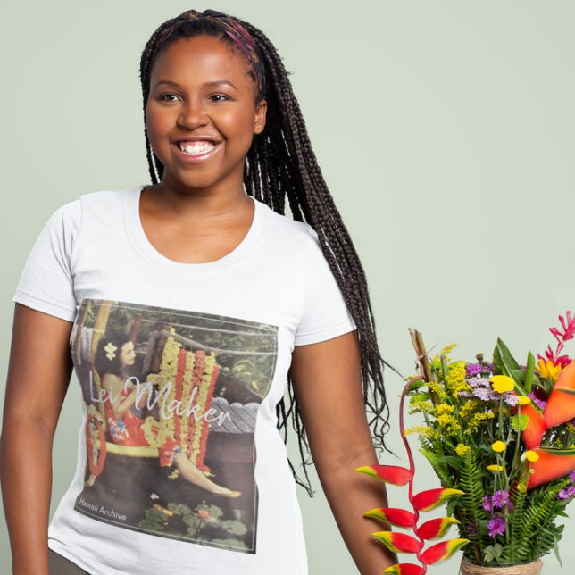 Women Lei Flower Graphic Tshirt (Lei Maker Shirt - Hawaii Archives)