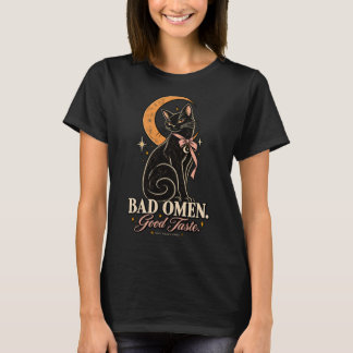 Women’s Retro Black Cat Halloween T-Shirt