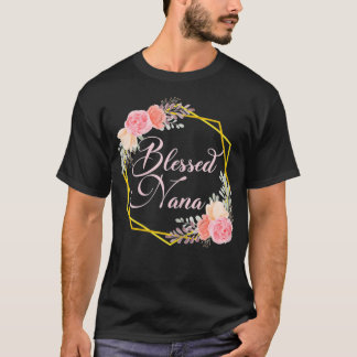 Womens Blessed Nana In A Floral Wreath  T-Shirt