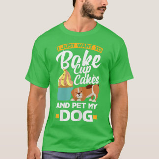 Womens Cupcake Baking Dog Owner  2933 T-Shirt