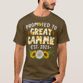 Womens Cute Promoted To Great Gammie Est 2023 New T-Shirt