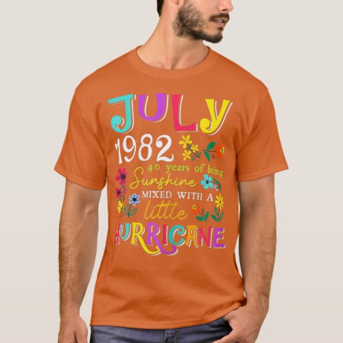 Womens July Girls 1982 Funny 1982 40th Birthday 40 T_Shirt