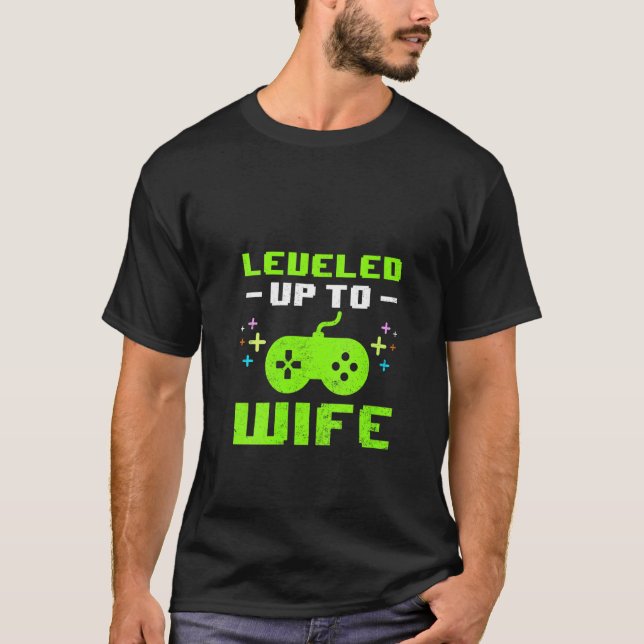 Womens Leveled Up To Wife New Bride Gaming Gamer M T-Shirt (Front)