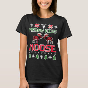 Womens MERRY KISS MOOSE FUNNY CHRISTMAS Xmas Gifts T-Shirt