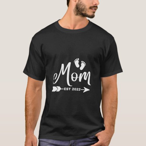 Womens MOM Est 2022 New Mommy New Parent 2022  T_Shirt