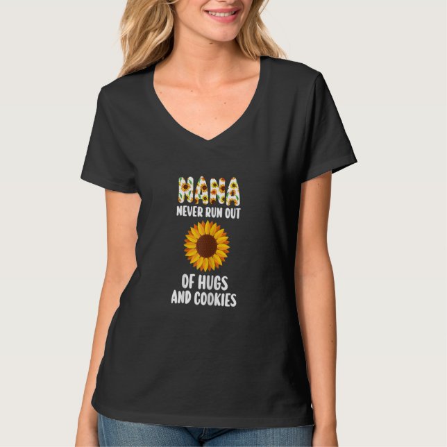 Womens Nana never run out of hugs & cookies Nana G T-Shirt (Front)