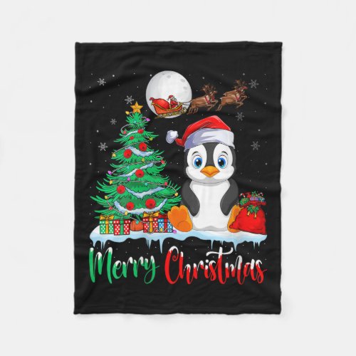 Womens Penguin Wearing Santa Hat Xmas _ Merry Chri Fleece Blanket