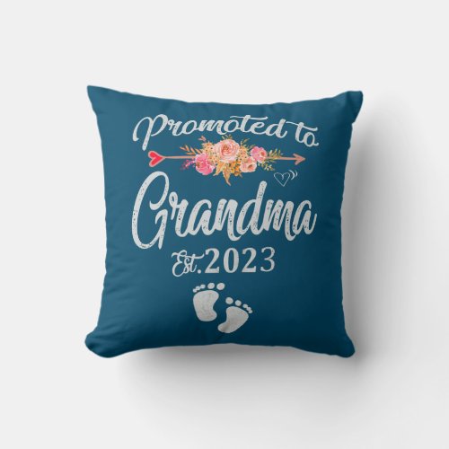 Womens Promoted To Grandma 2023 First Time New Throw Pillow