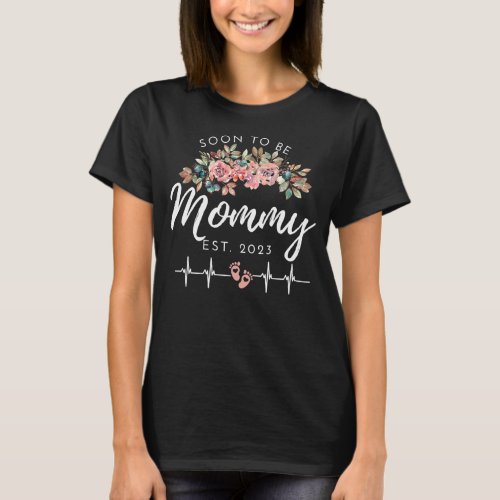 Womens Soon To Be Mommy Est 2023 Pregnancy Mom T_Shirt