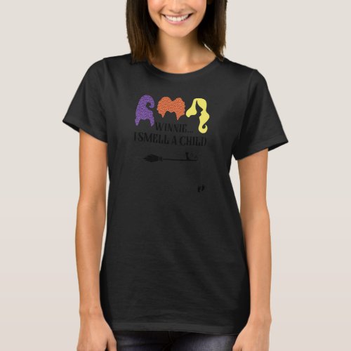 Womens Winnie I Smell A Child Halloween Pregnancy  T-Shirt