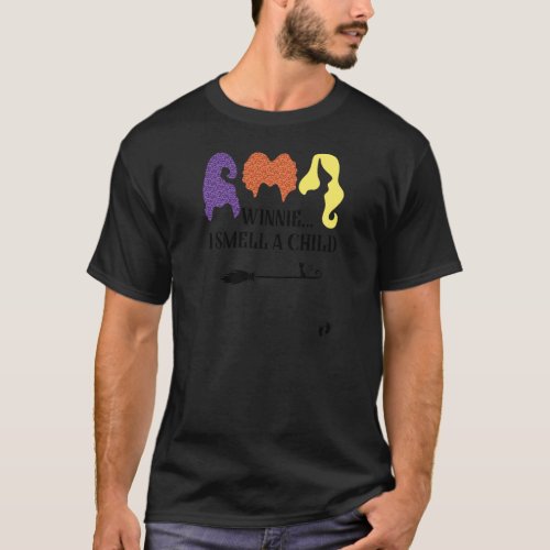 Womens Winnie I Smell A Child Halloween Pregnancy  T-Shirt