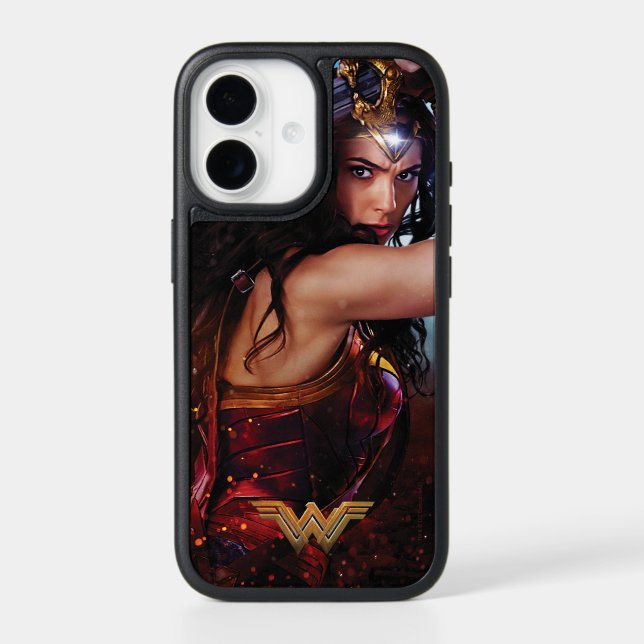 Wonder Woman Blocking With Sword Otterbox iPhone Case (Back)