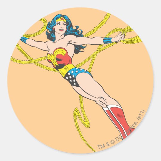 Wonder Woman Holds Lasso 4 Classic Round Sticker 