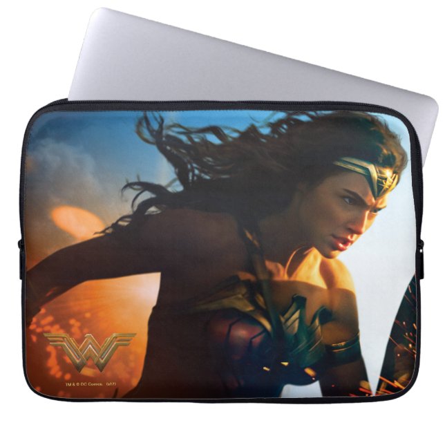 Wonder Woman Running on Battlefield Laptop Sleeve (Front)
