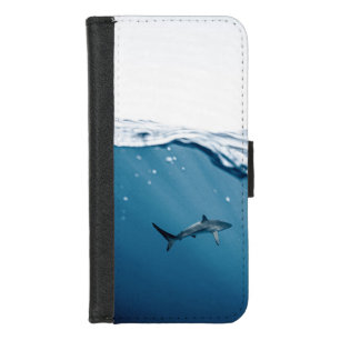 Wonderful Shark iPhone 8/7 Wallet Case
