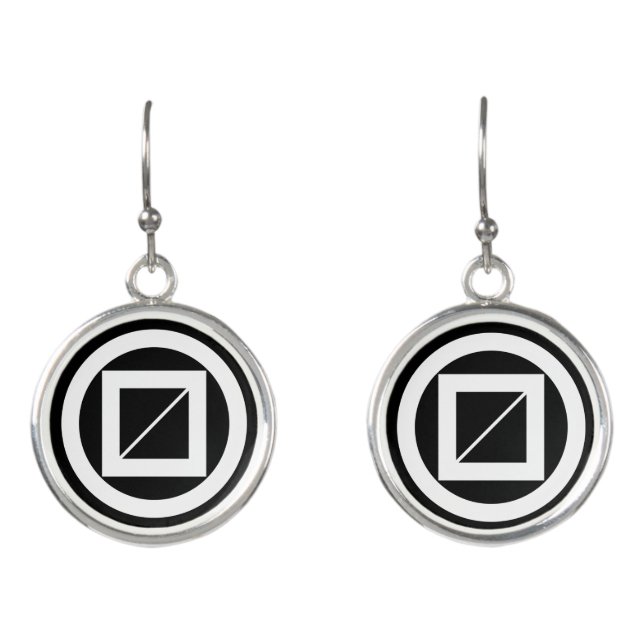Wooded measure in circle earrings (Front)