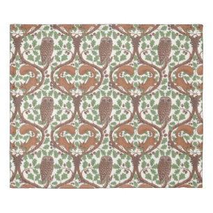Woodland Whispers/Owls and Squirrels in the Oak/mo Duvet Cover