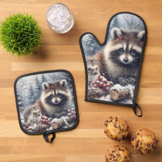 Woodland Winter Hedgehog Raccoon Christmas Oven Mitt & Pot Holder Set