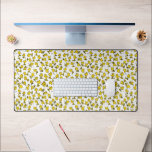 Woodstock Classic Design Pattern Desk Mat<br><div class="desc">Take a look at this super cute design featuring Woodstock in a classic pattern.</div>