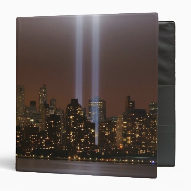 World trade center tribute in light in New York. Binder (Front/Inside)