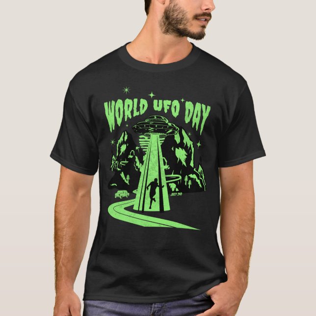 World UFO Day, flying saucer T-Shirt (Front)