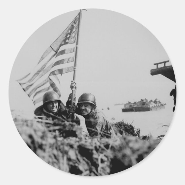 World War II Classic Round Sticker (Front)