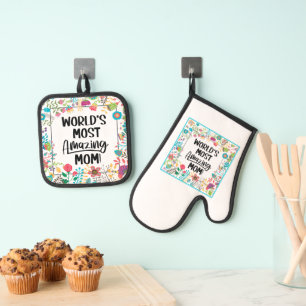 World's Most Amazing Mom Oven Mitt & Pot Holder Set