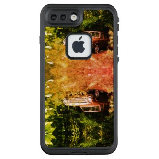 World&#39;s Most Haunted Car - The Goldeneagle - 1964 LifeProof FRĒ iPhone 7 Plus Case