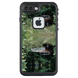 World&#39;s Most Haunted Car - The Goldeneagle - 1964 LifeProof FRĒ iPhone 7 Plus Case