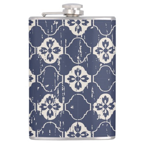 Worn Out Flowers Vintage Seamless Flask
