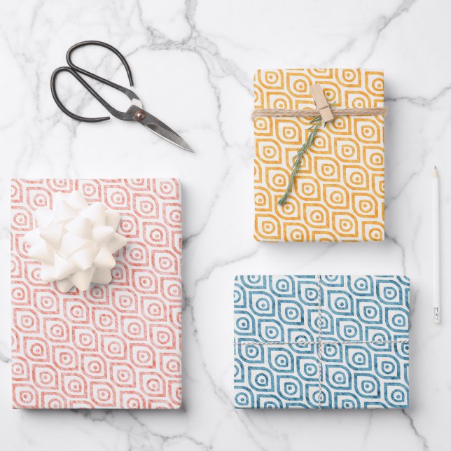 Wrapping paper for Christmas with ogee pattern. (Front)