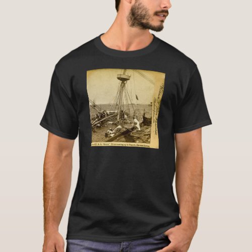Wreck of the USS Maine Divers Coming Up Vintage T_Shirt