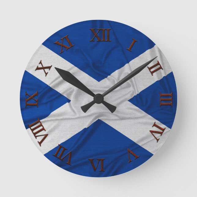 Wrinkled Scotland Flag Round Clock (Front)