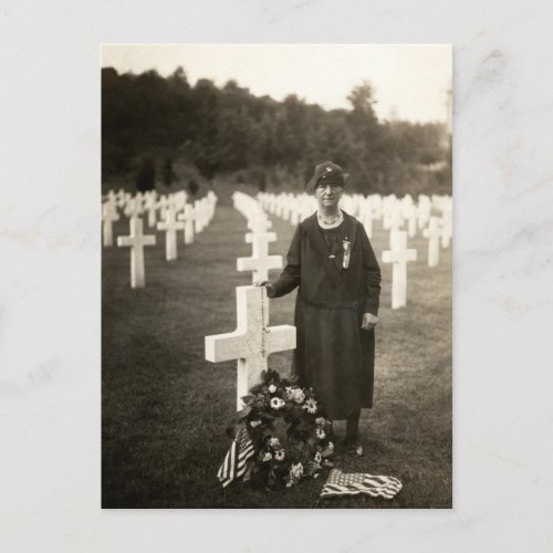 WWI American Mother at her sons grave in France Postcard