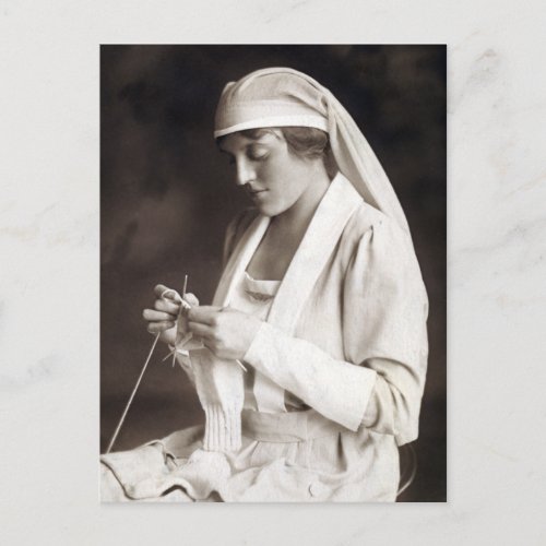WWI Nurse knitting Sweater Postcard