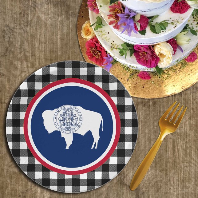 Wyoming Plate, buffalo plaid USA & Wyoming Flag Paper Plates (Creator Uploaded)