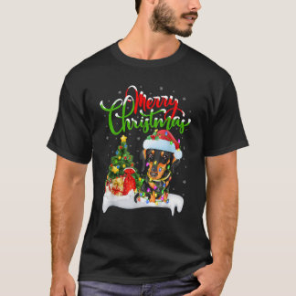 Xmas Tree Lights Santa Hat Dachshund Dog Christmas T-Shirt