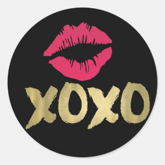 xoxo_faux_gold_pink_lips_black_classic_r