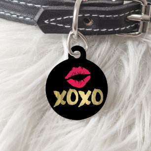 XOXO Faux Gold & Pink Lips Black Pet Name Tag